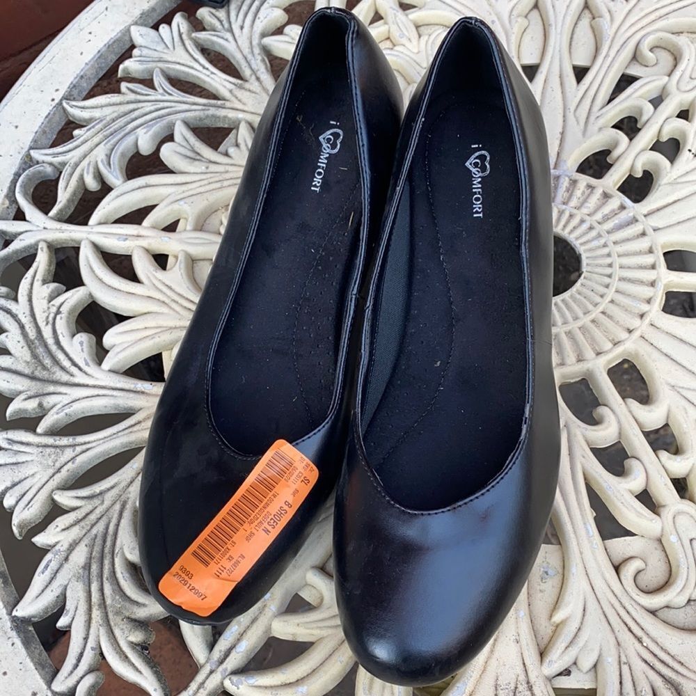 I love comfort black shoes sz. 9.5
